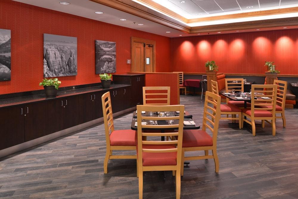 Hotel Doubletree By Hilton Grand Junction Extérieur photo